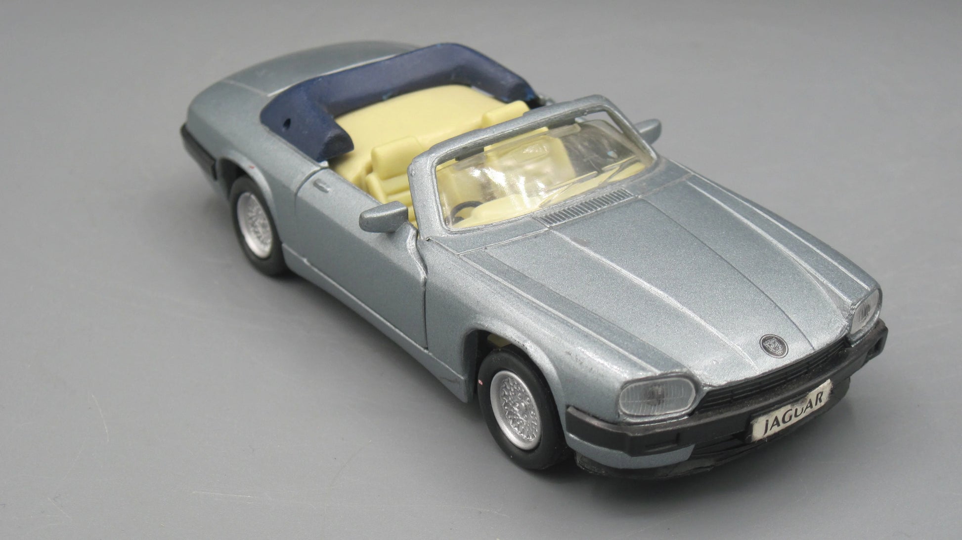 MC Toy   Jaguar XJS V12  Silver 