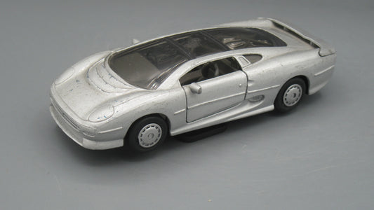Maisto   Jaguar XJ 220  Silver 