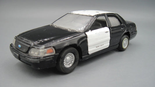 Kinsmart   Ford Crown Victoria Police Interceptor  Black & White