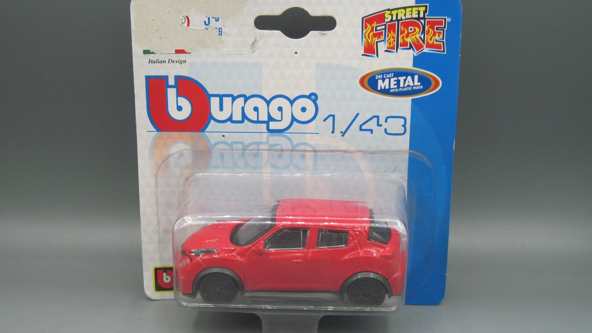 Bburago   Nissan Juke  Red