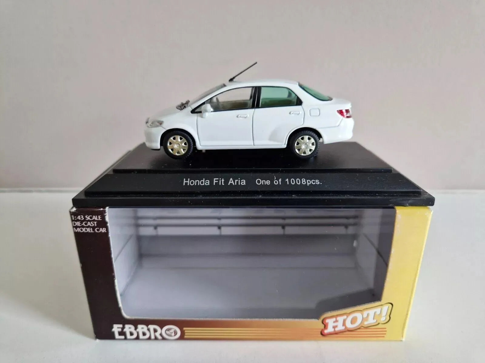 Ebbro   Honda Fit Aria  Taffeta White 