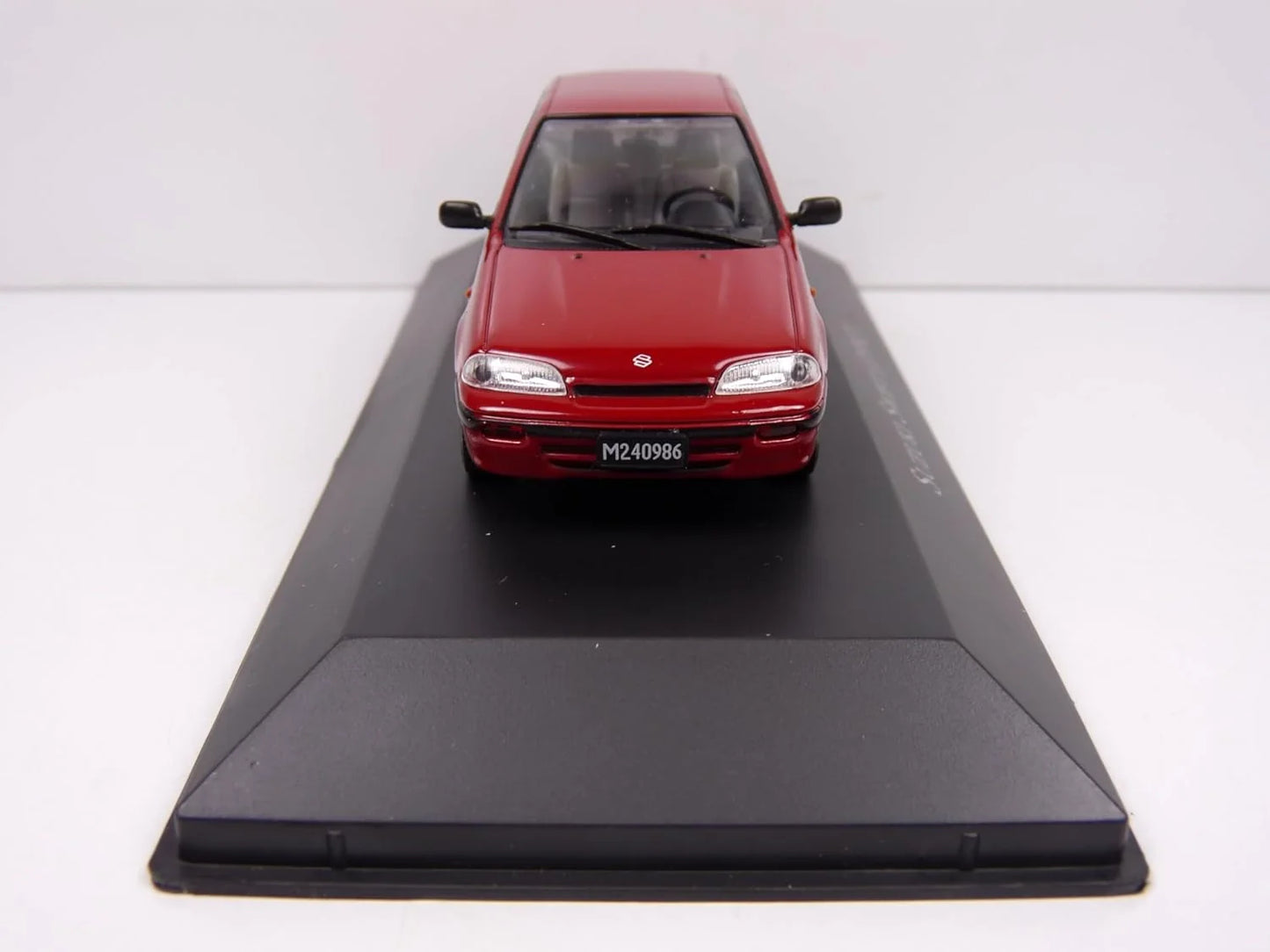 IXO Salvat   Suzuki Swift (Pakistani Margalla) 1992 Red