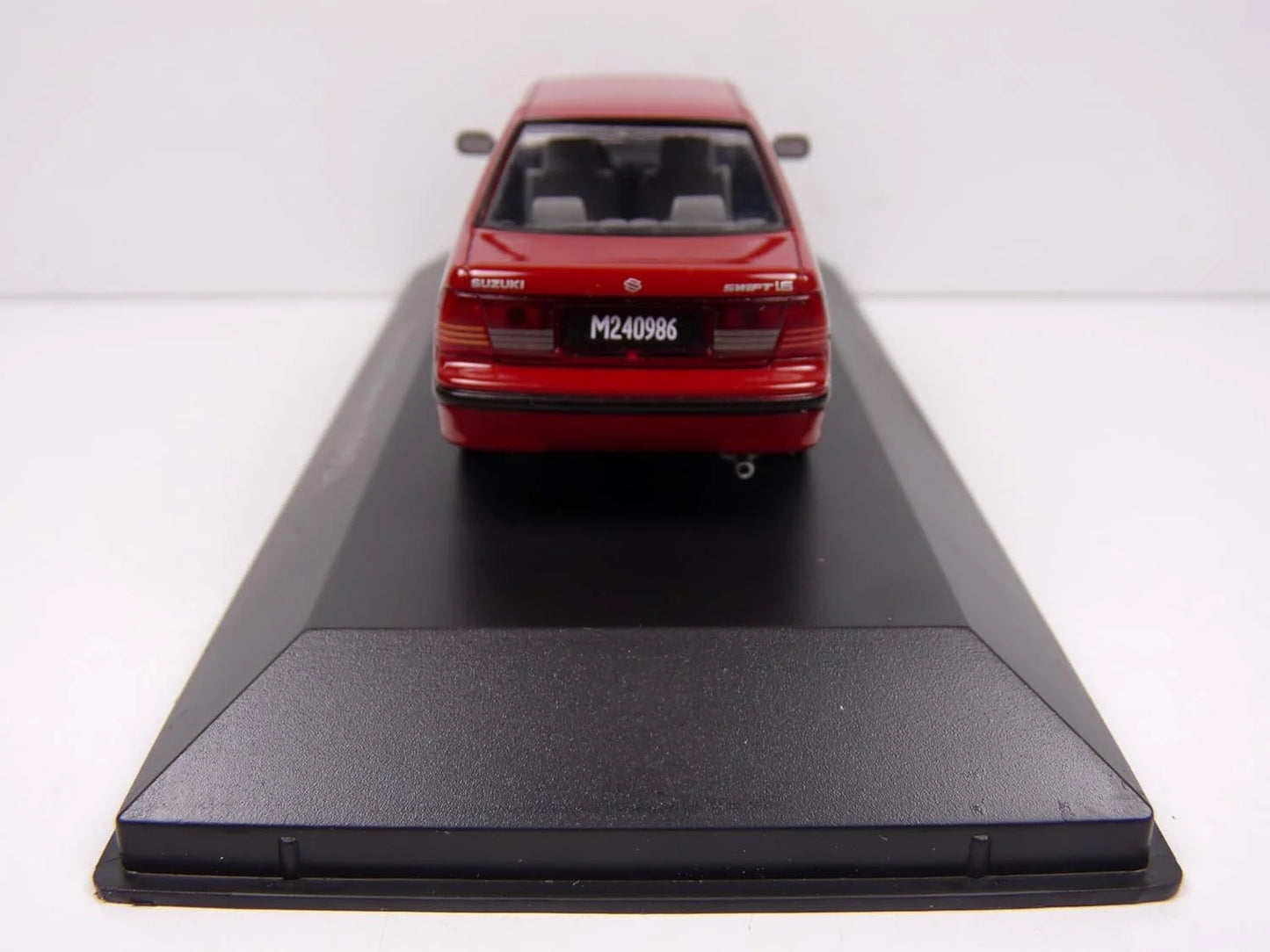 IXO Salvat   Suzuki Swift (Pakistani Margalla) 1992 Red