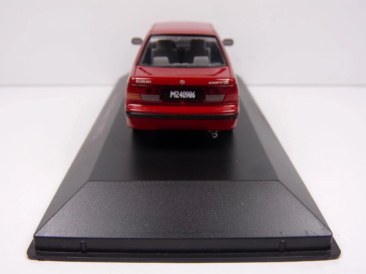 IXO Salvat   Suzuki Swift (Pakistani Margalla) 1992 Red