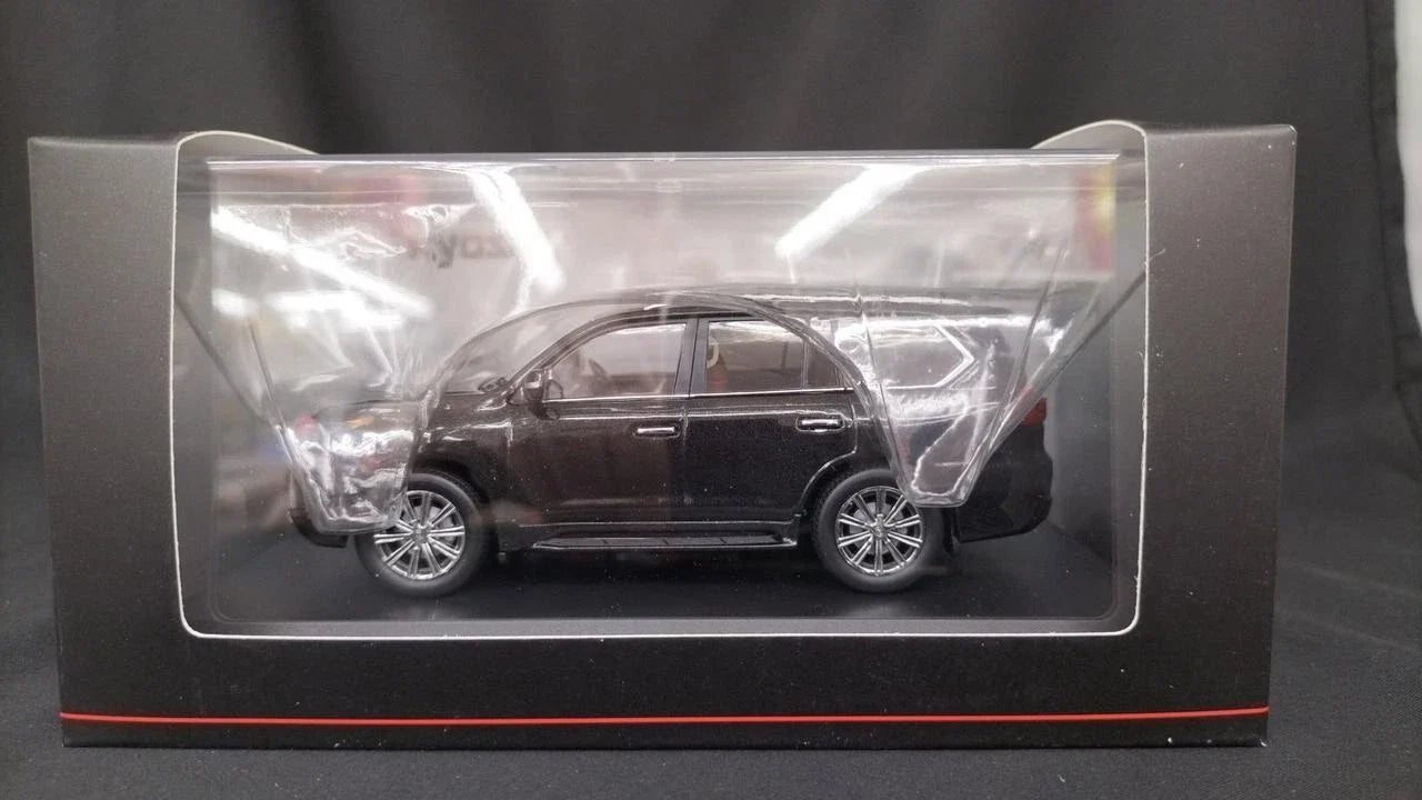 Kyosho   Lexus LX570  Black