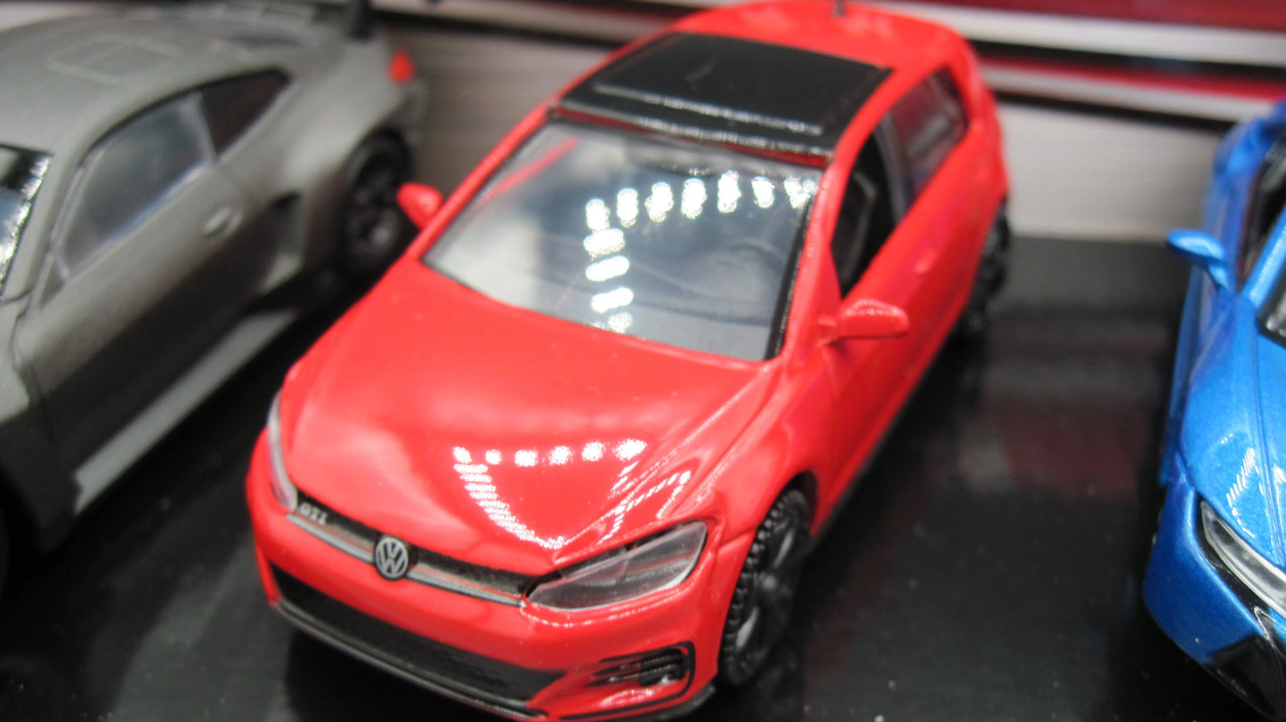 Motor Max  Playfun BMW, VW, BMW VW Golf MK7, BMW i8, BMW (Set of 3 cars)  Grey, Red, Blue