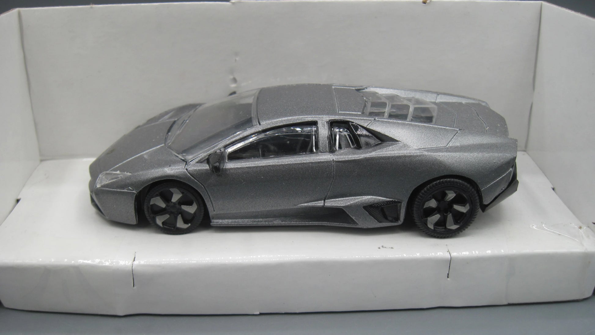 Miniso  Rastar Lamborghini Reventon 34900  Grey