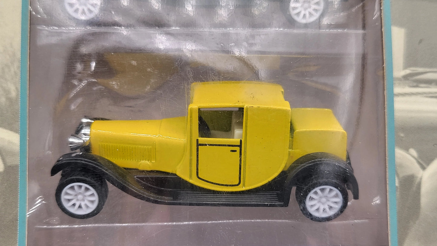 Retro Garage    Set of x6 Classic Cars  Multi Colors
