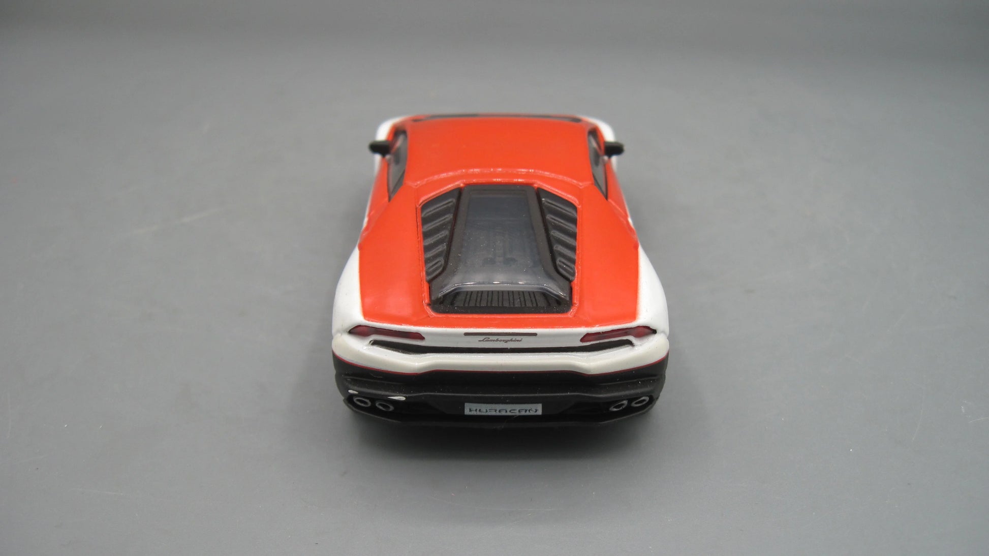 Toy Fair   Lamborghini Huracan LP 610-4  Orange, White