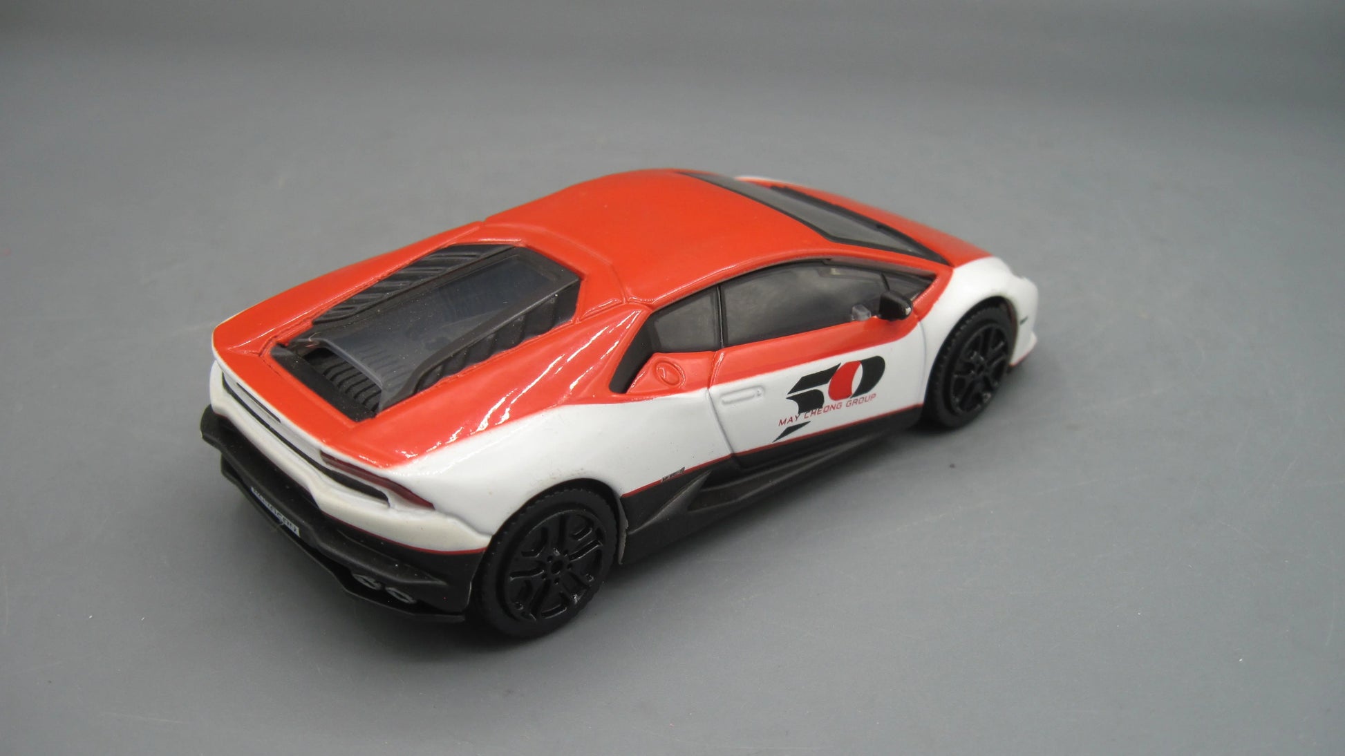 Toy Fair   Lamborghini Huracan LP 610-4  Orange, White