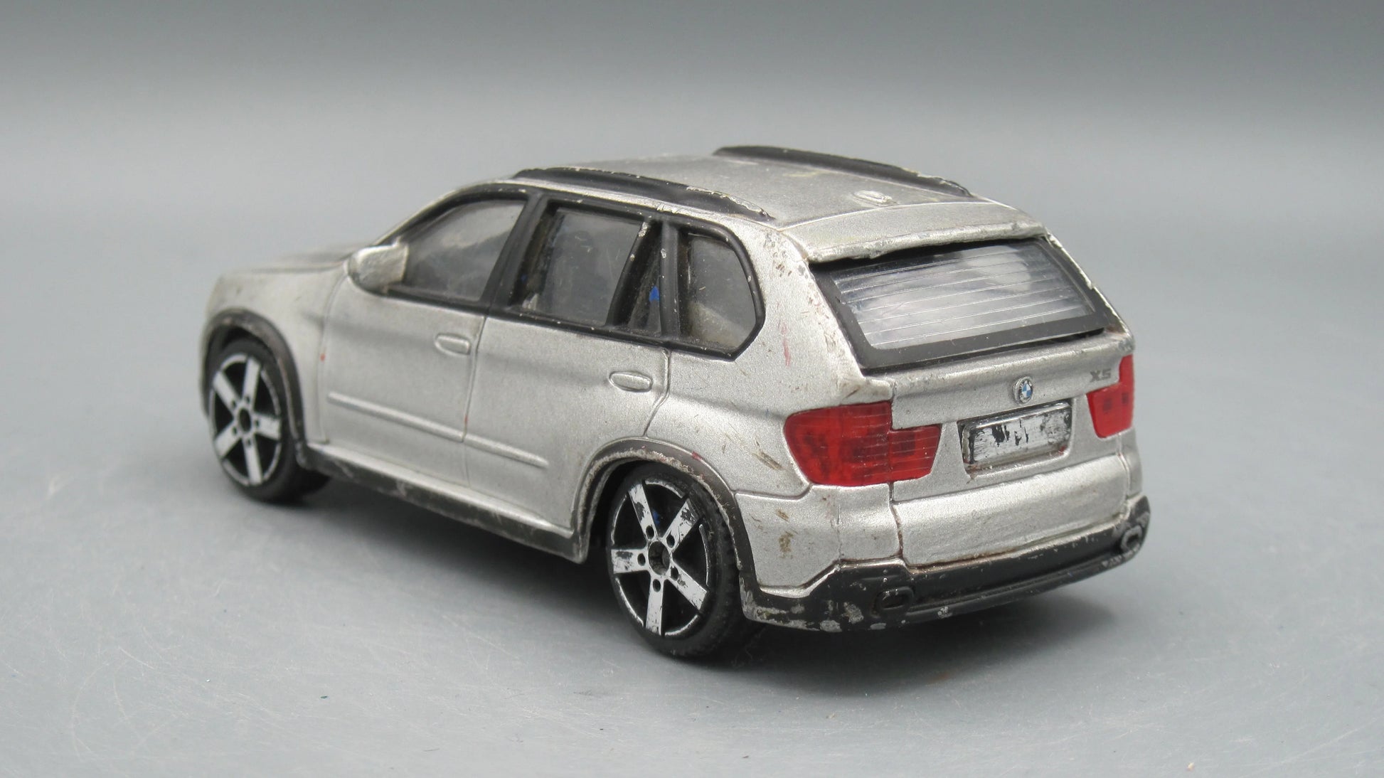 Bburago   BMW X5  Black&Tan gold