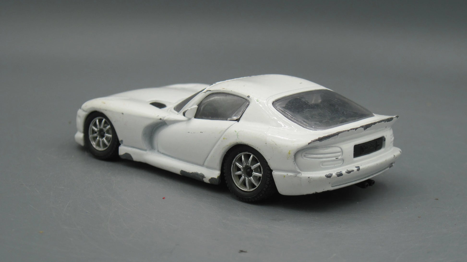 Bburago   Dodge Viper GT5 coupe  White
