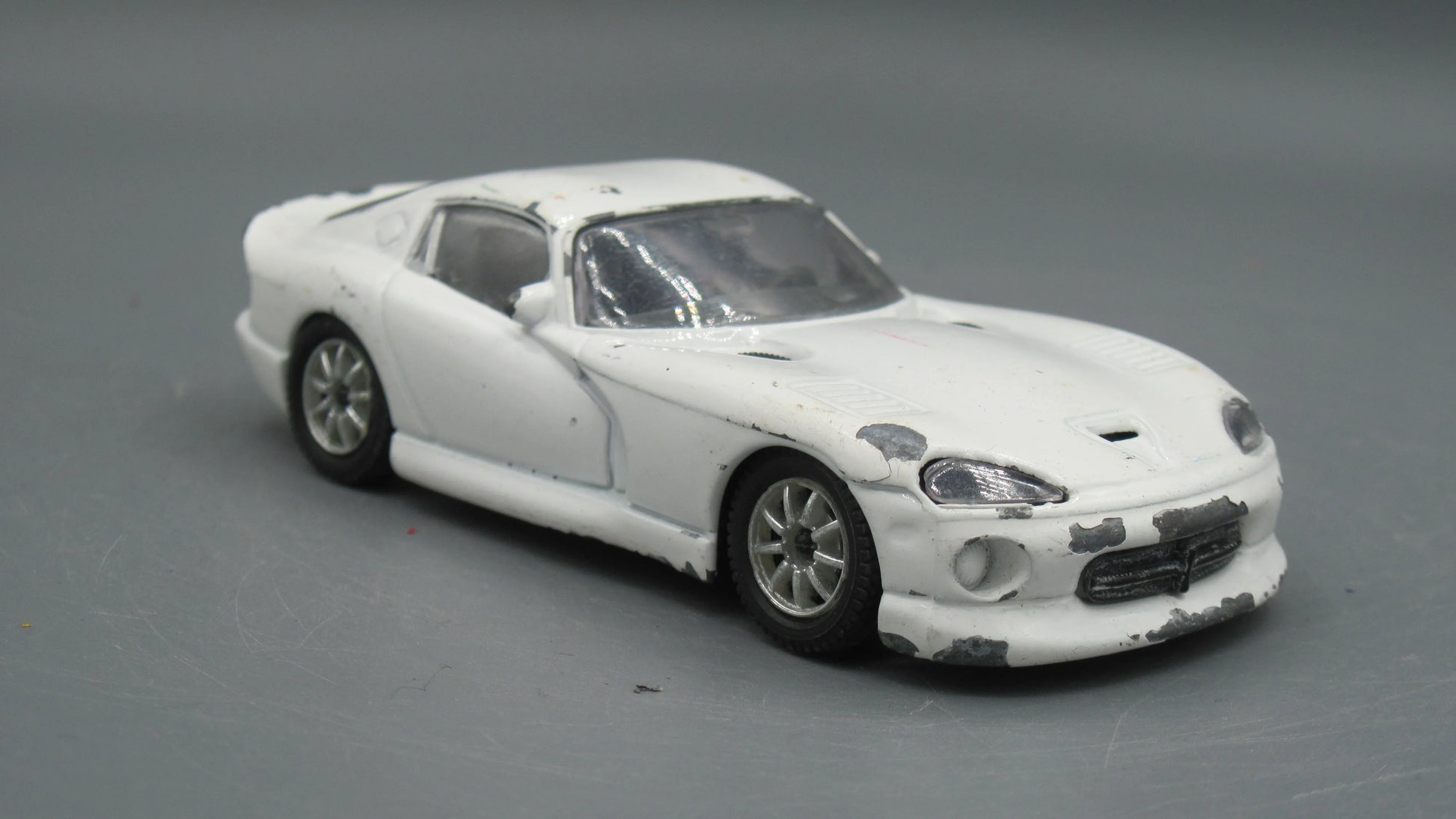 Bburago   Dodge Viper GT5 coupe  White