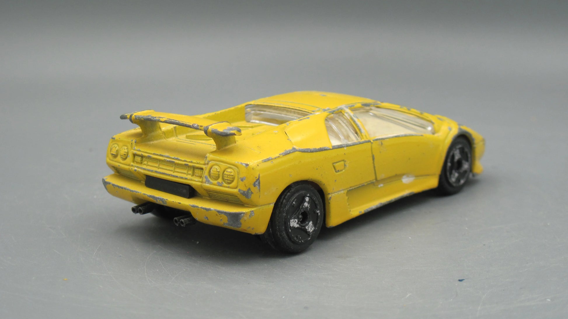 Bburago   Lamborghini Diablo  Yellow