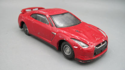 Bburago   Nissan GT-R 2009 Maroon