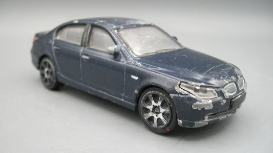 Bburago   BMW 545i  Blue
