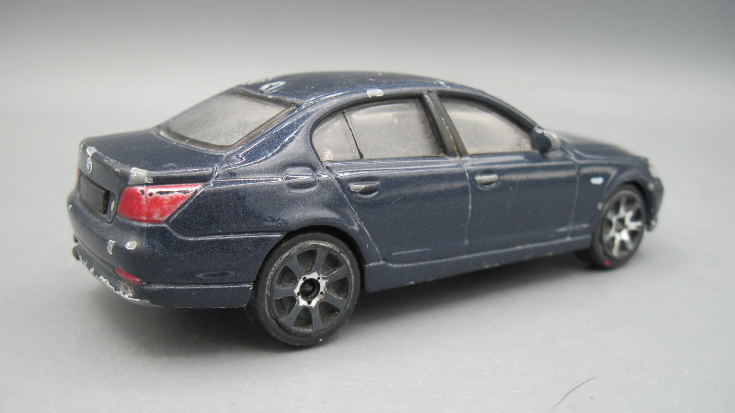 Bburago   BMW 545i  Blue