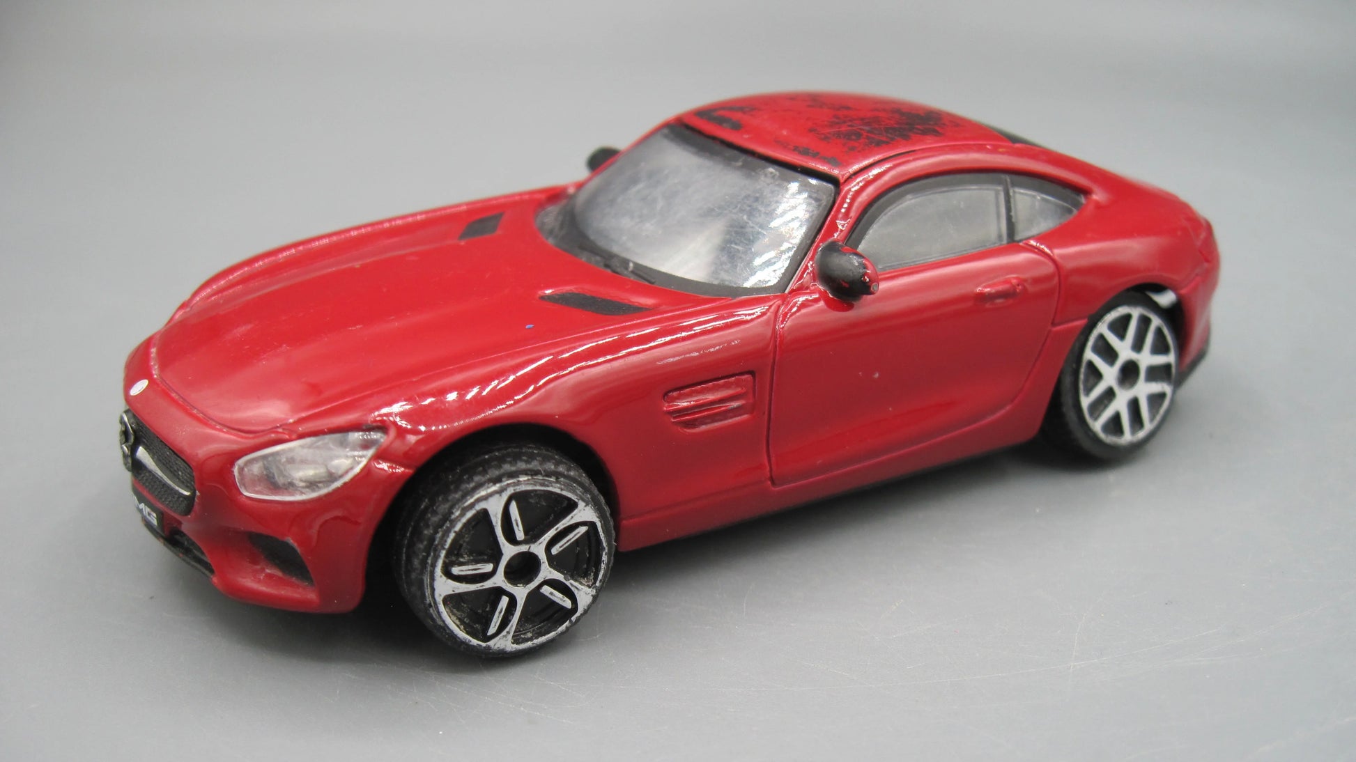 Bburago   Mercedes-Benz AMG GT  Red