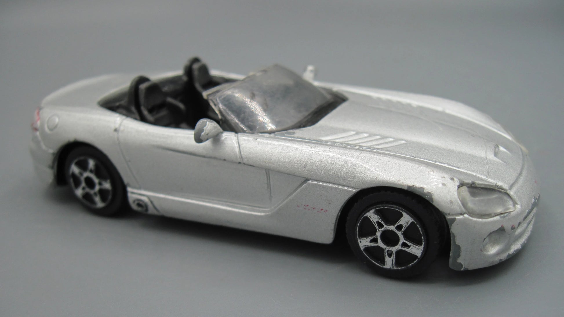 Bburago   Dodge Viper SRT-10  Silver