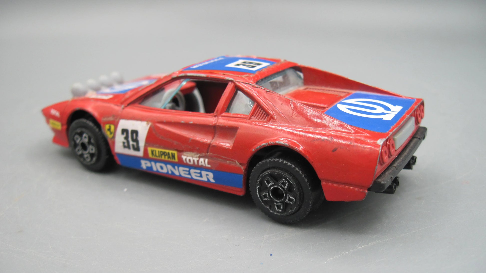 Bburago   Ferrari 303 GTB  Red