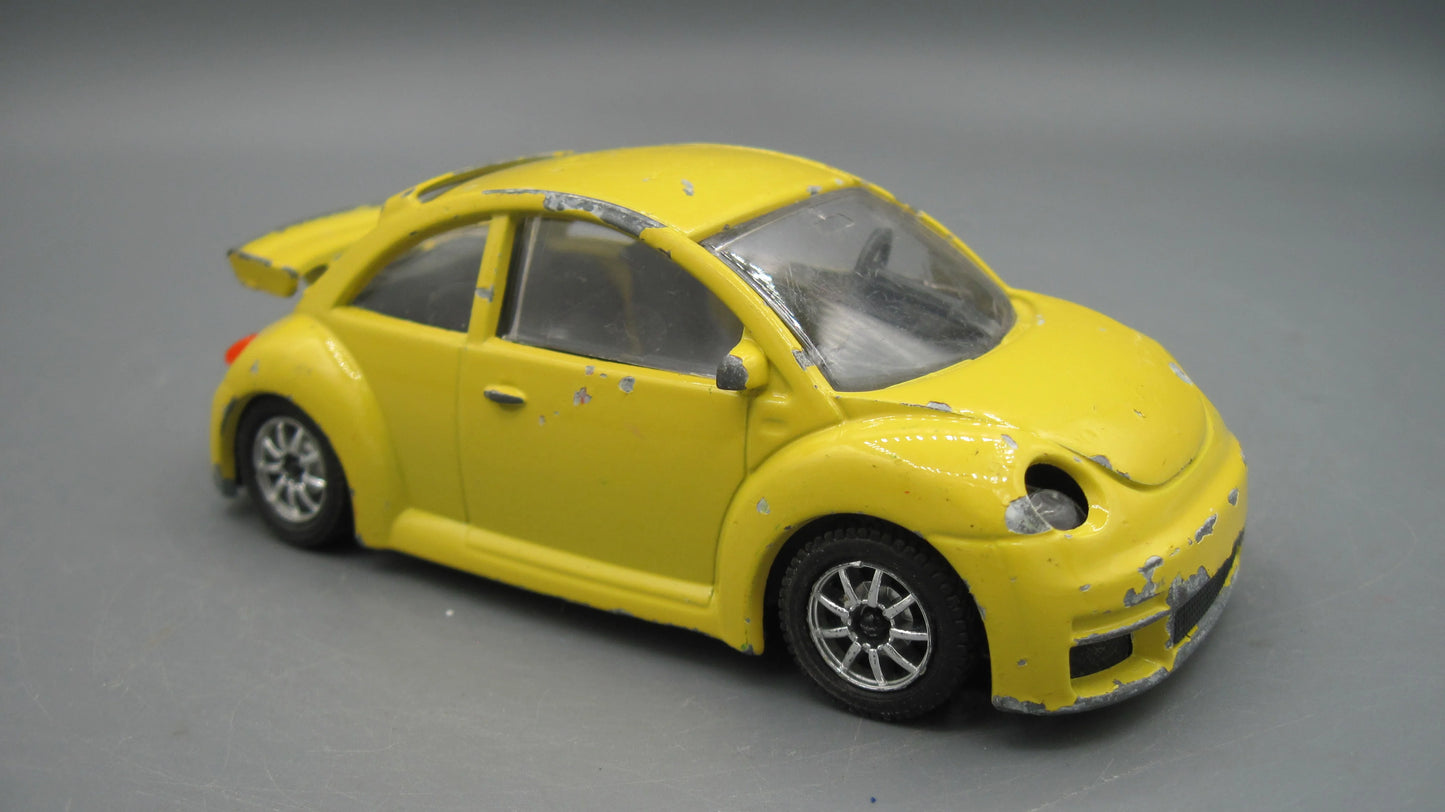Bburago   Volkswagen New Beetle Cup  Yellow