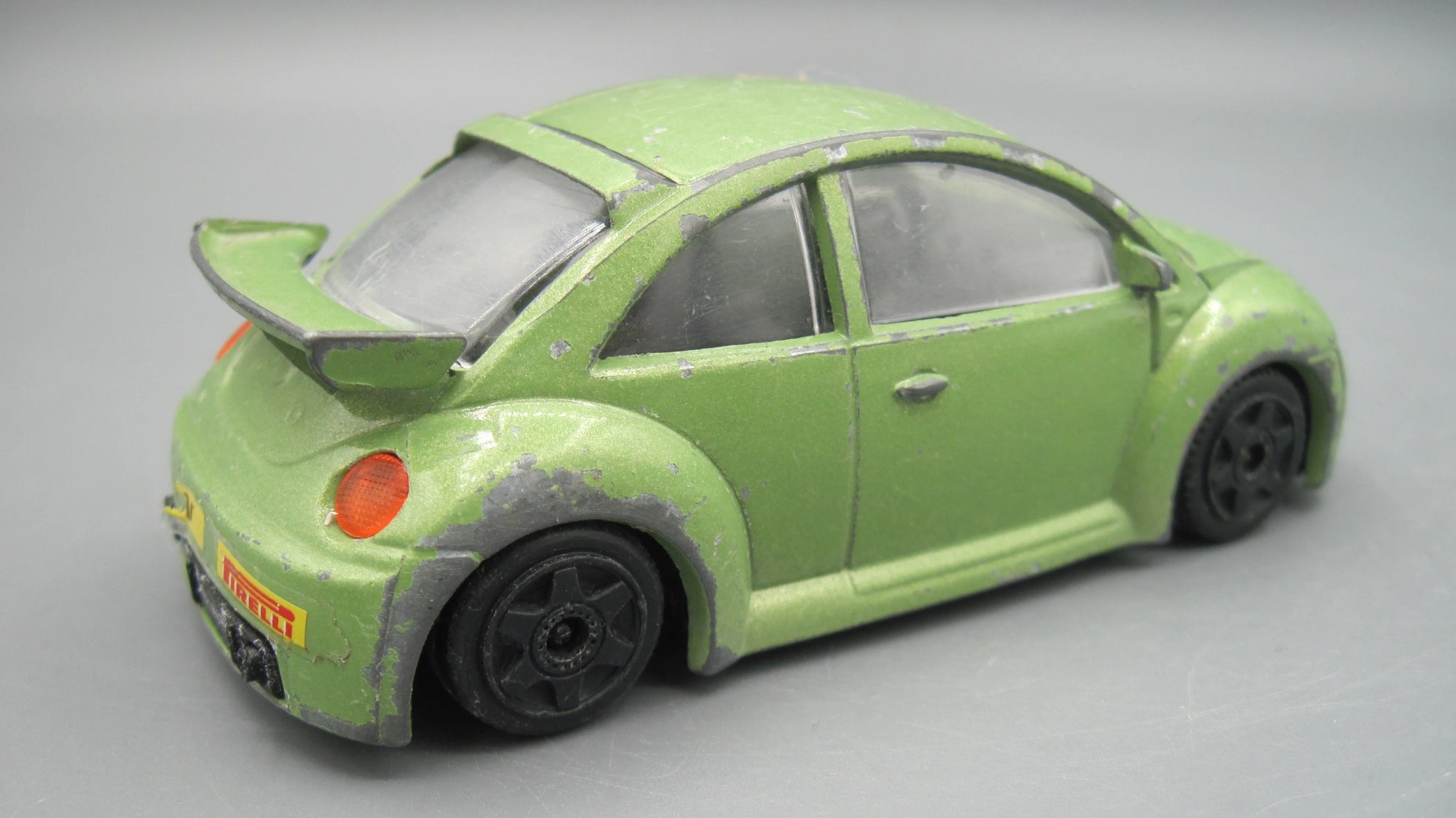 Bburago   Volkswagen New Beetle Cup  Green