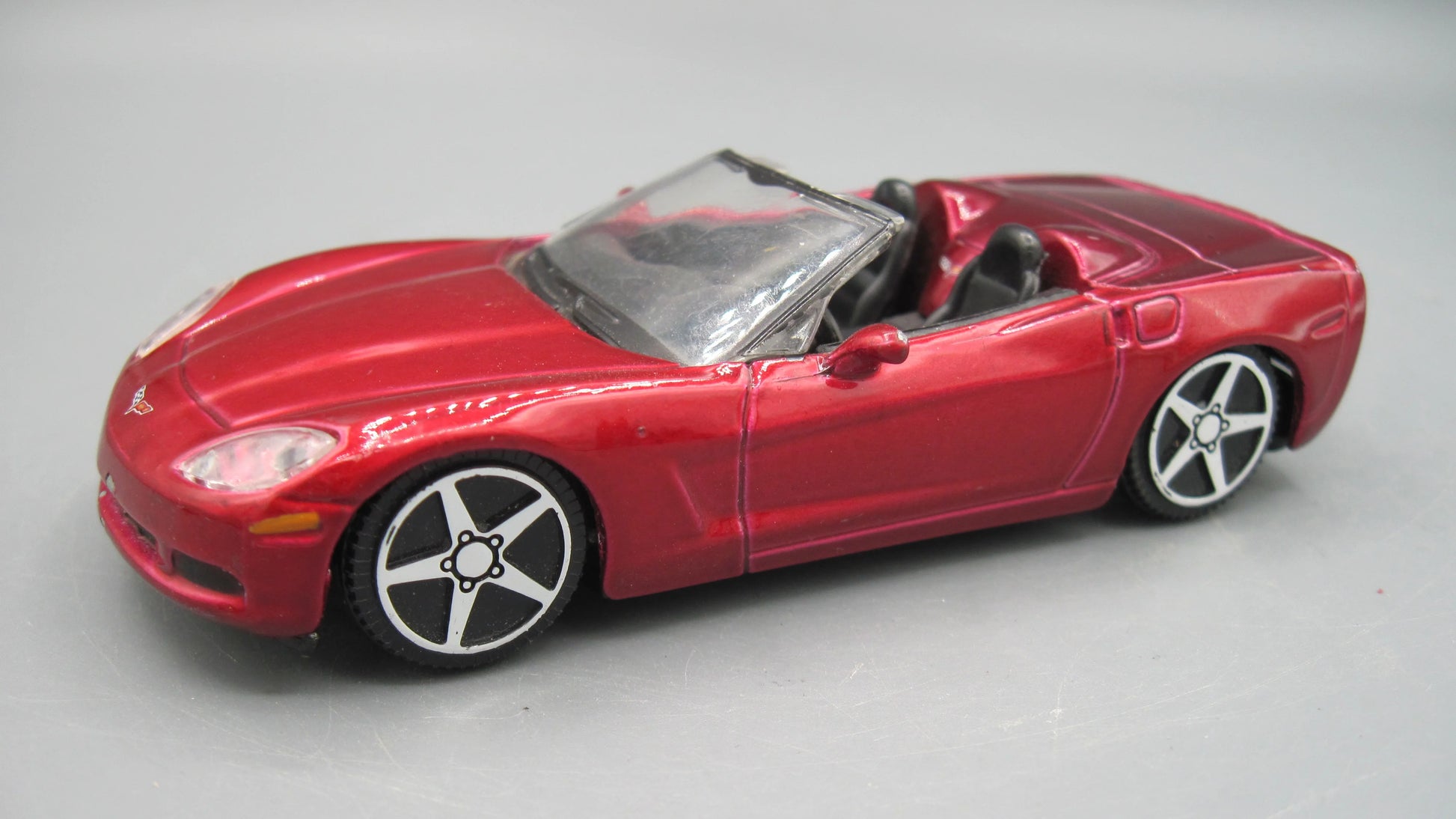 Bburago   Chevrolet Corvette 2004 Red