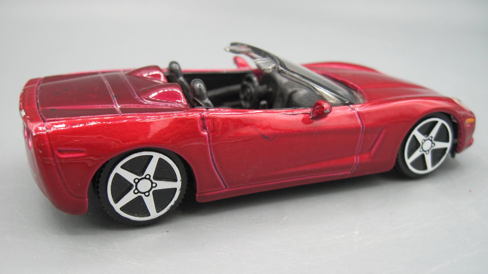 Bburago   Chevrolet Corvette 2004 Red