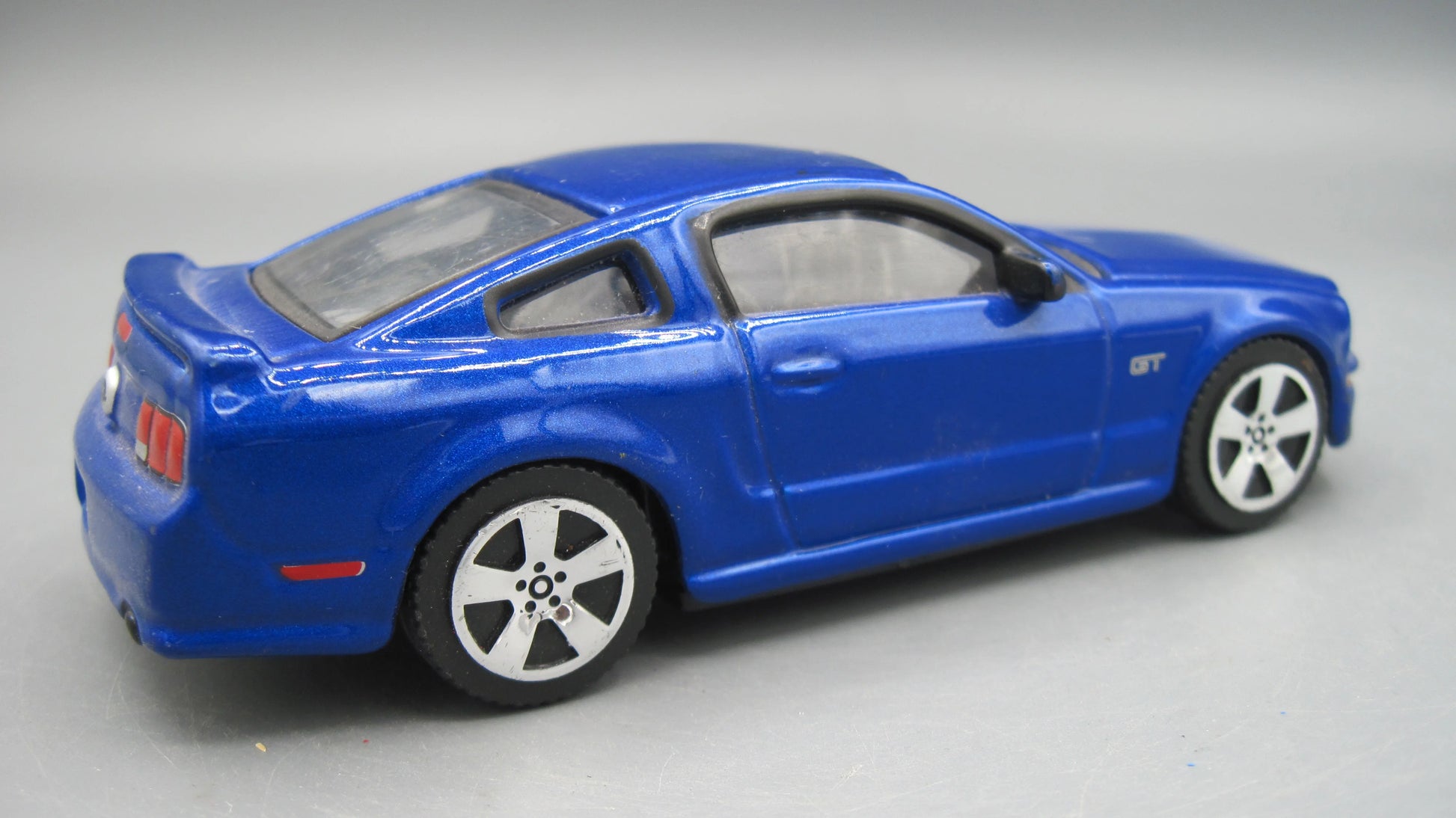 Bburago   Ford Mustang GT 2006 Blue