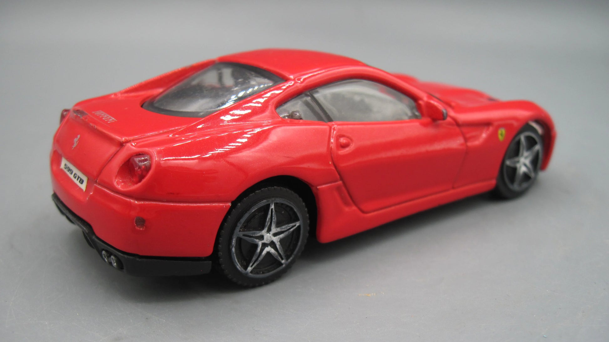 Bburago   Ferrari 599 GTB Florano  Red