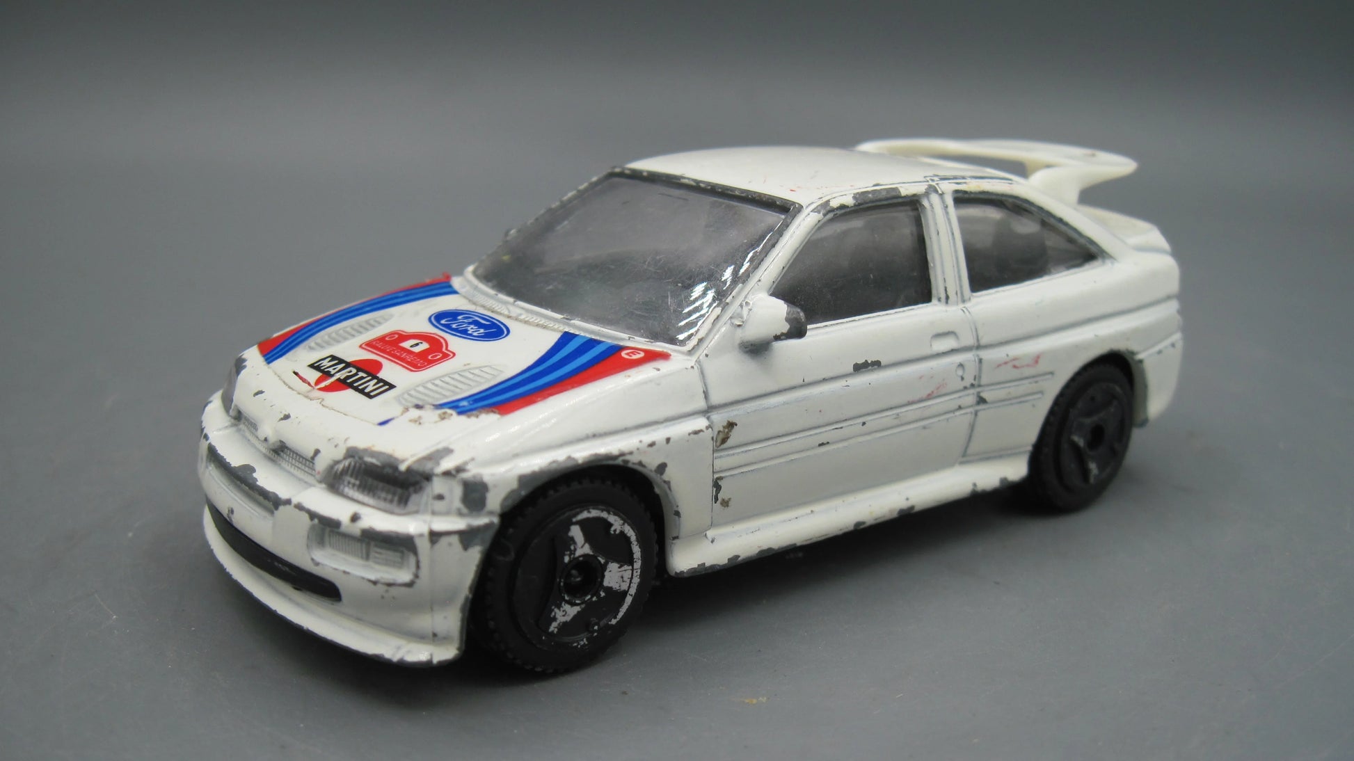 Bburago   Ford Escort RS  White