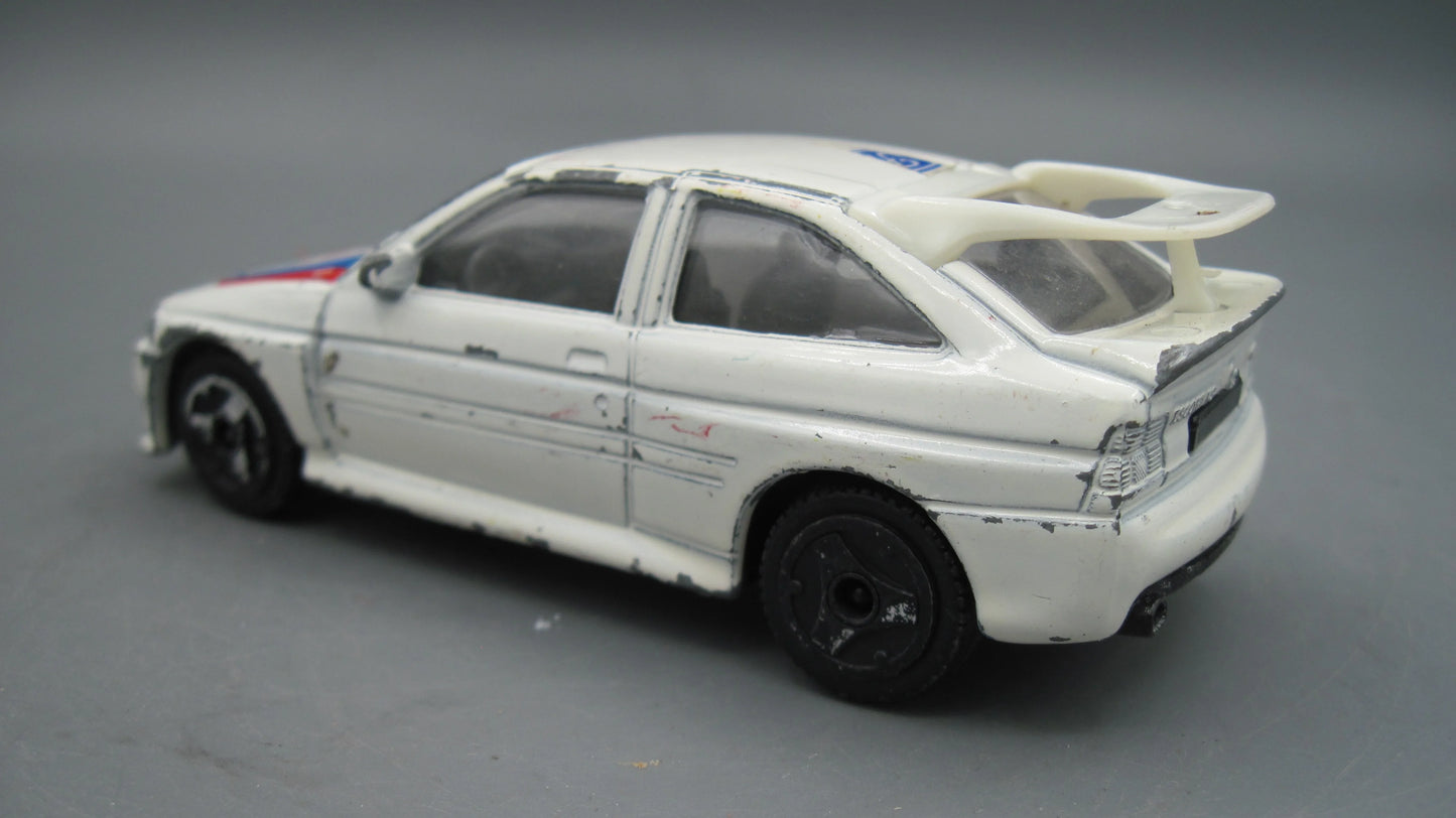Bburago   Ford Escort RS  White