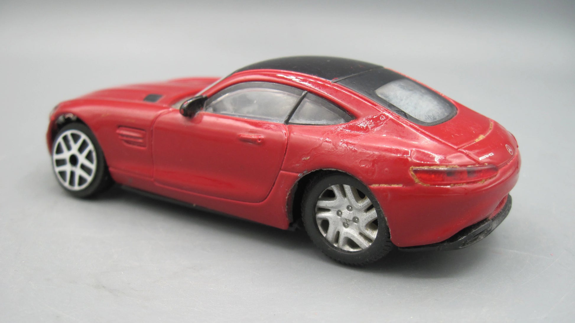 Bburago   Mercedes-Benz AMG GT  Maroon