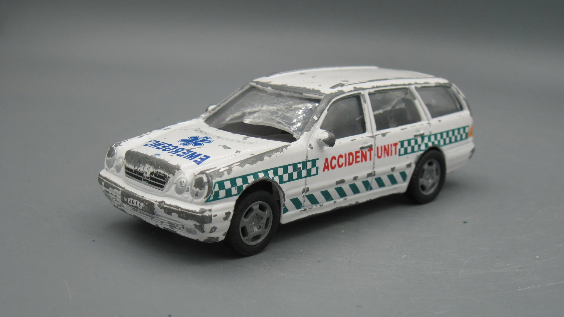 Mercedes-Benz 300T  White