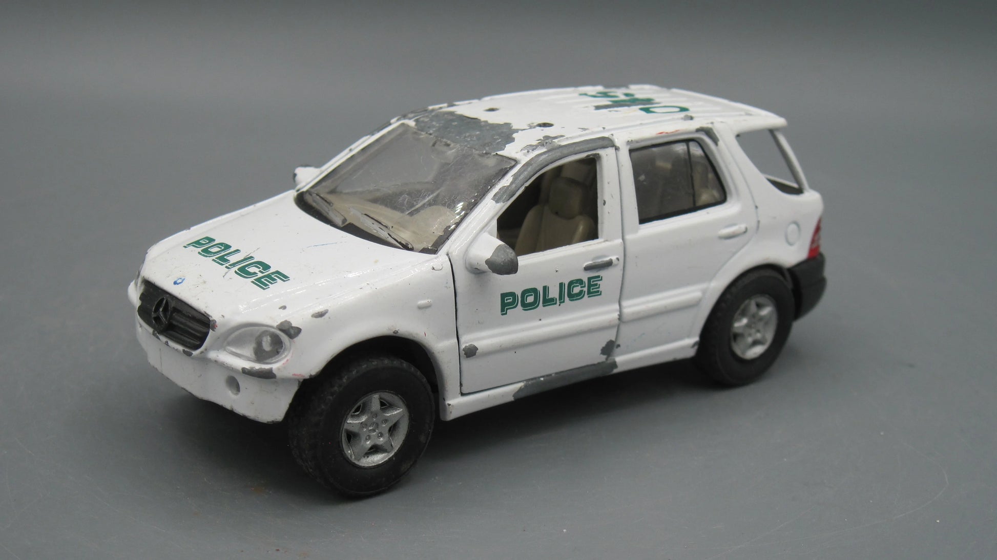 Mercedes-Benz M-Class  White