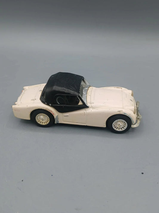 Corgi  Vintage Triumphs TR3A  Cream