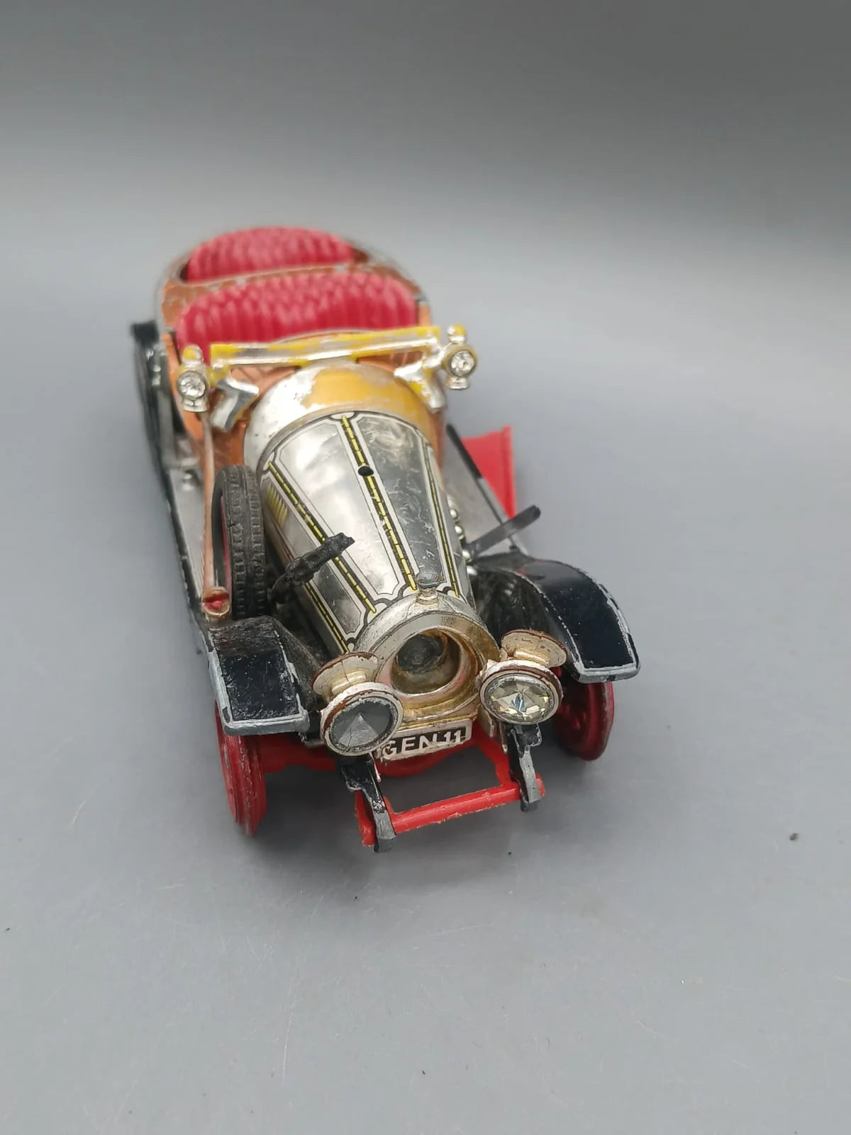 Corgi  Vintage  Flying Car 1968 Silver Chitty Chitty Bang Bang