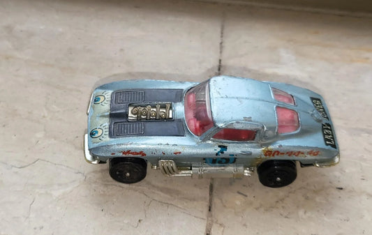 Corgi  Vintage Chevrolet Stingray 1970 Silver Whizz Wheels