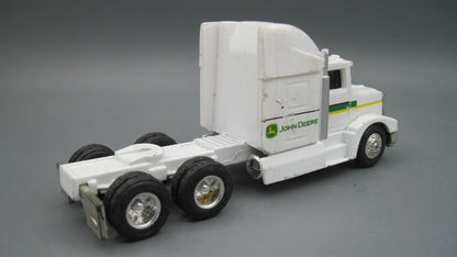 ERTL   John Deere Semi Truck  White