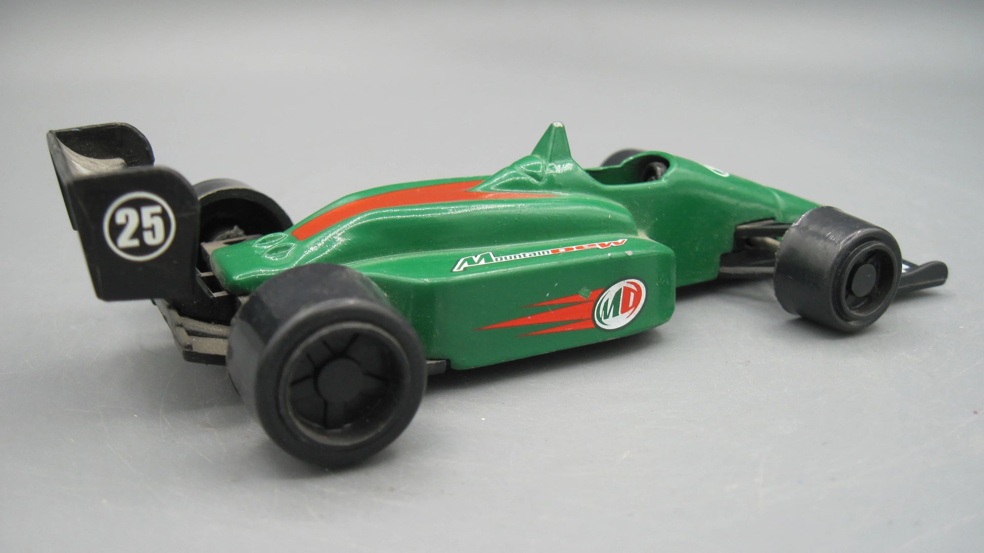 Golden Wheel    Formula 1  Green