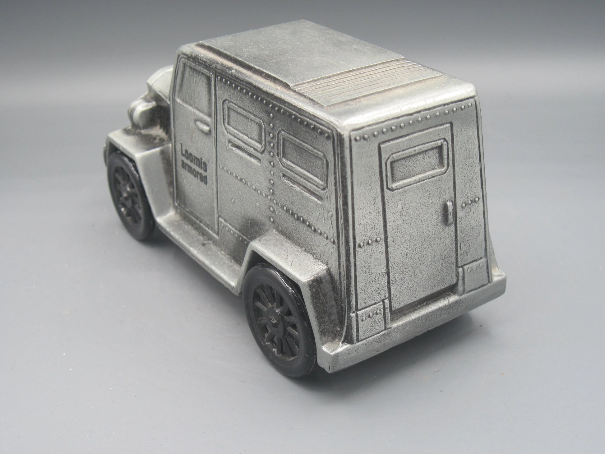 Loomis    Armored Truck  Silver