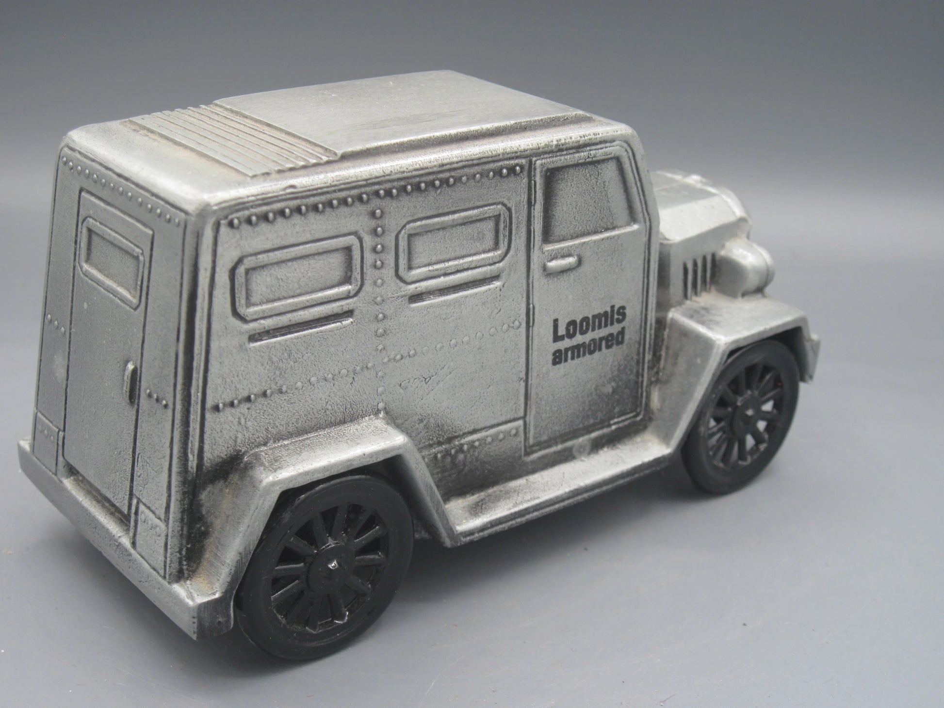 Loomis    Armored Truck  Silver