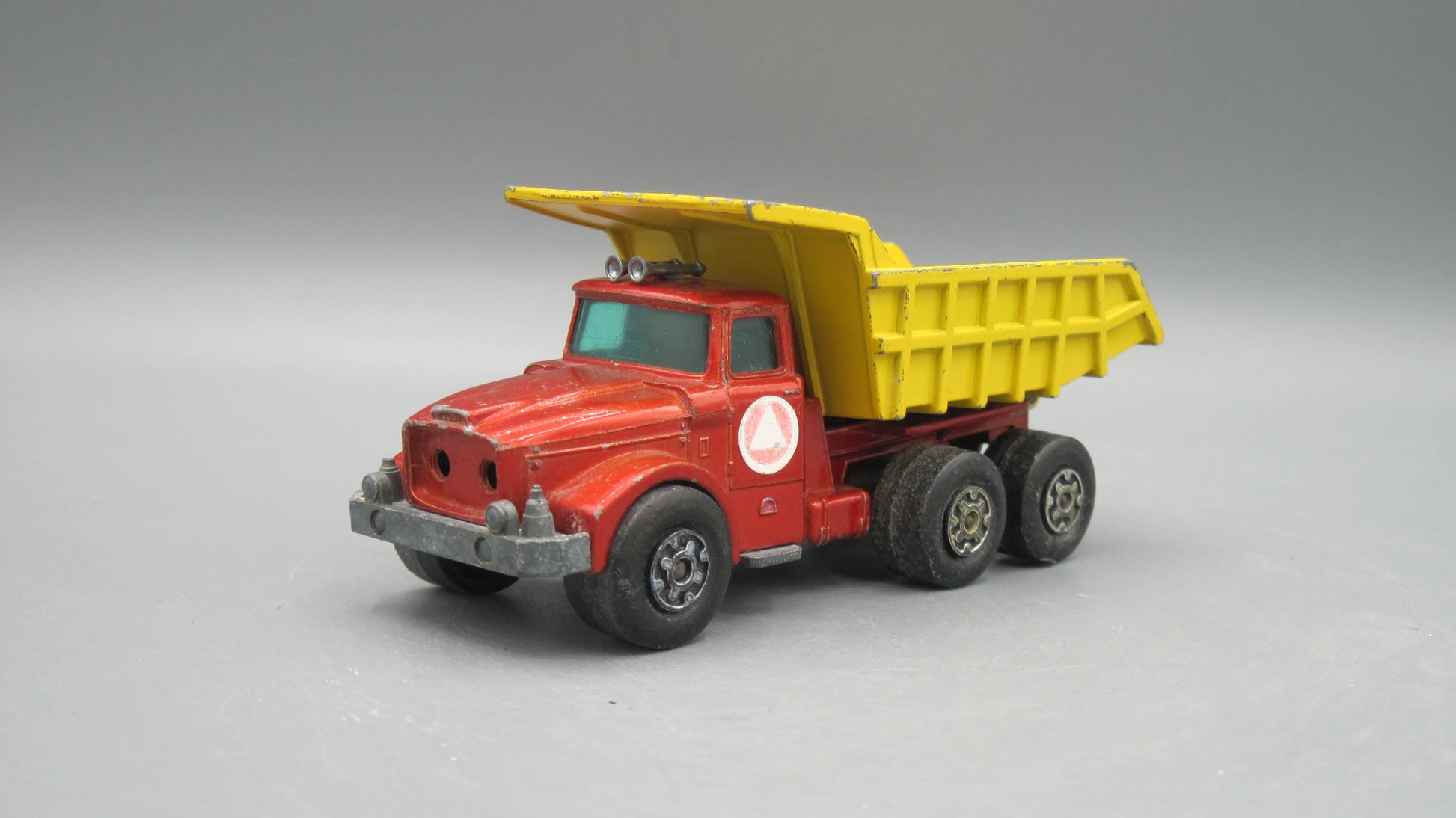 Match Box   Scammel K-19 Tipper Dump Truck  Red&Yellow