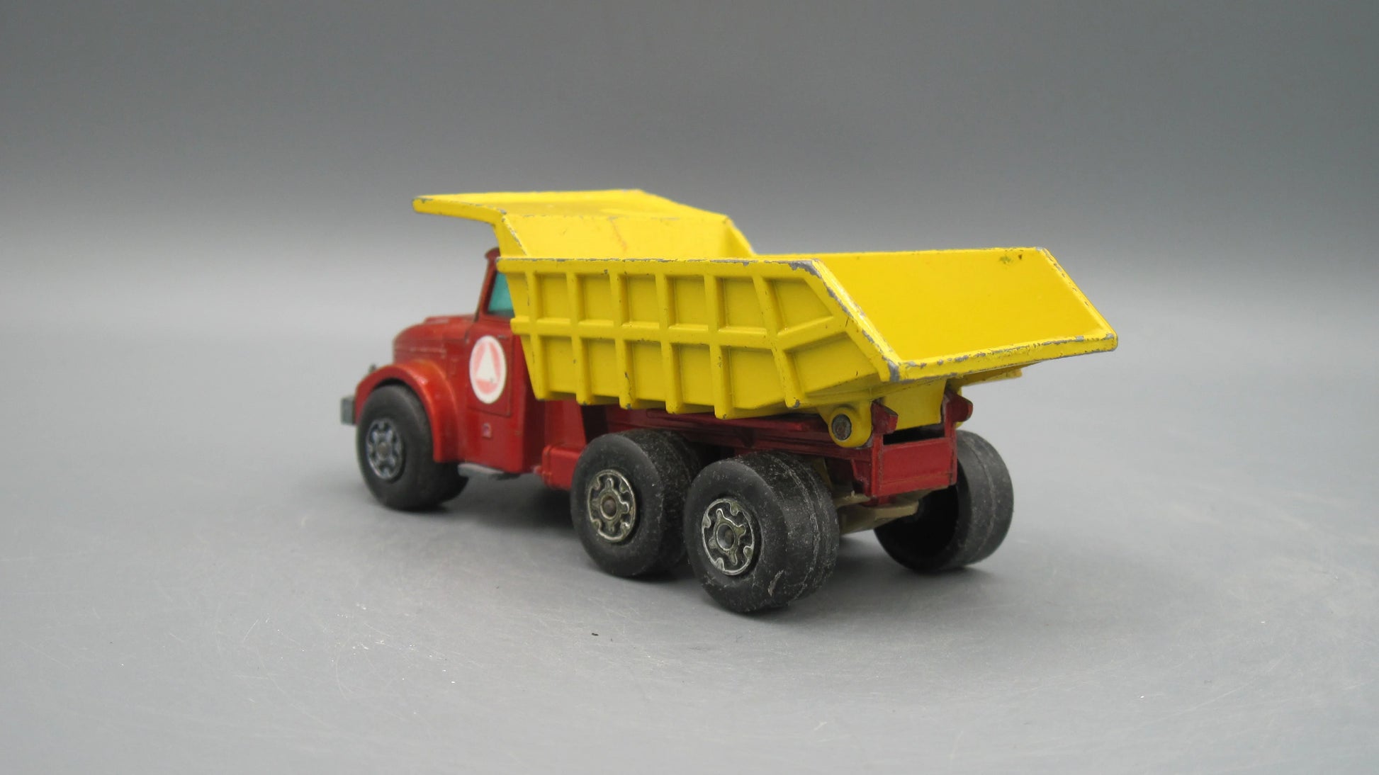 Match Box   Scammel K-19 Tipper Dump Truck  Red&Yellow