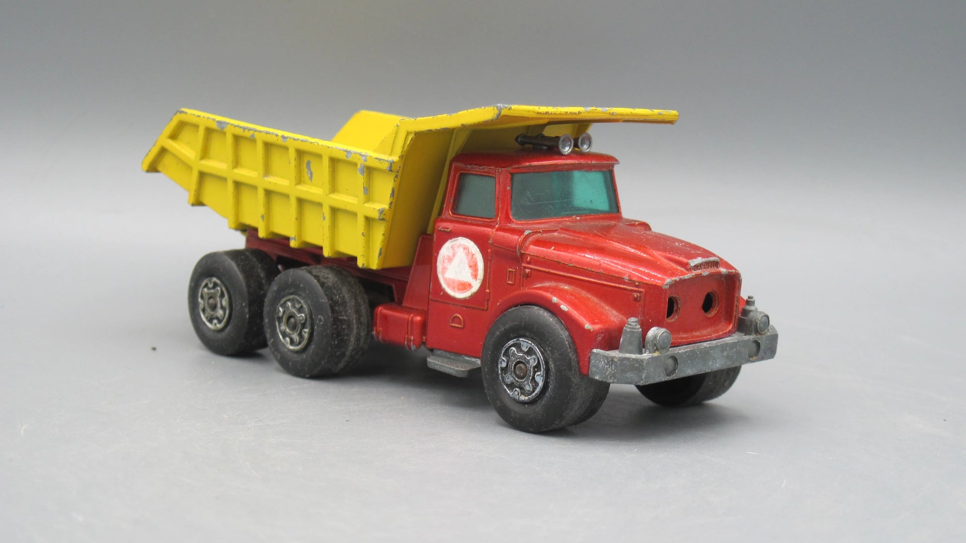 Match Box   Scammel K-19 Tipper Dump Truck  Red&Yellow