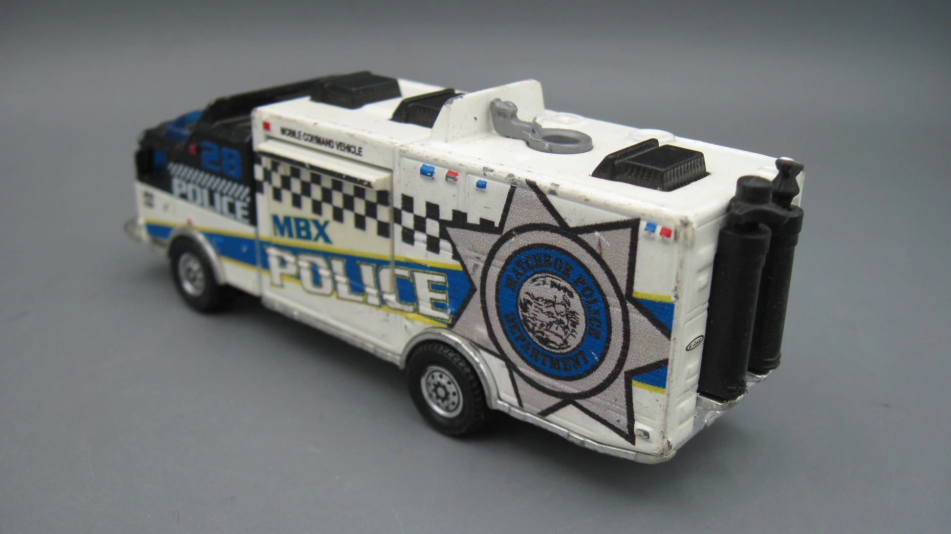 Matchbox   Mattel E-One Mobile Command Vehicle 2010 White