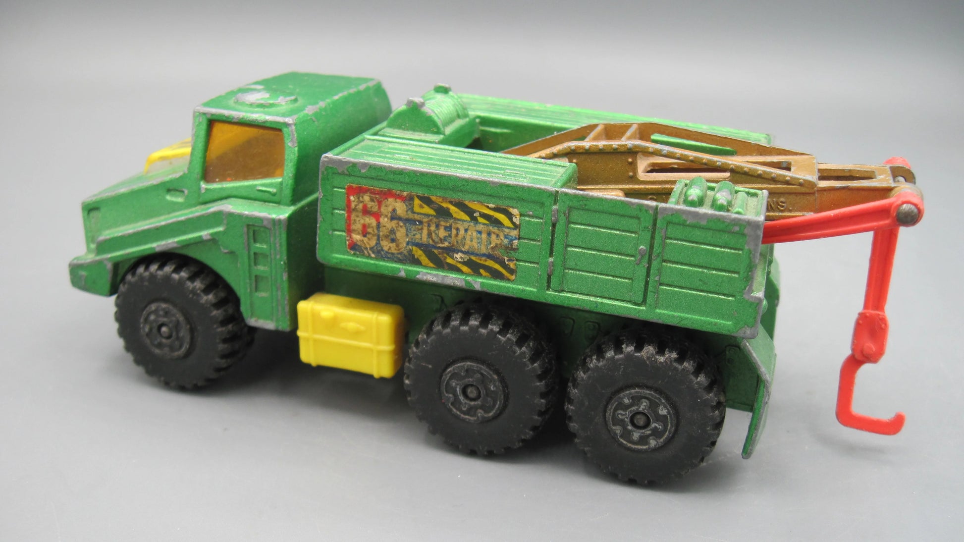 Matchbox    K-110 Recovery Vehicle  Green
