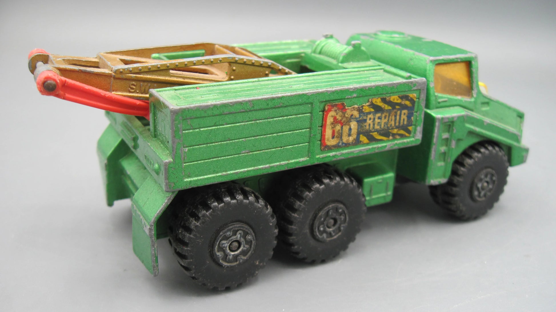 Matchbox    K-110 Recovery Vehicle  Green