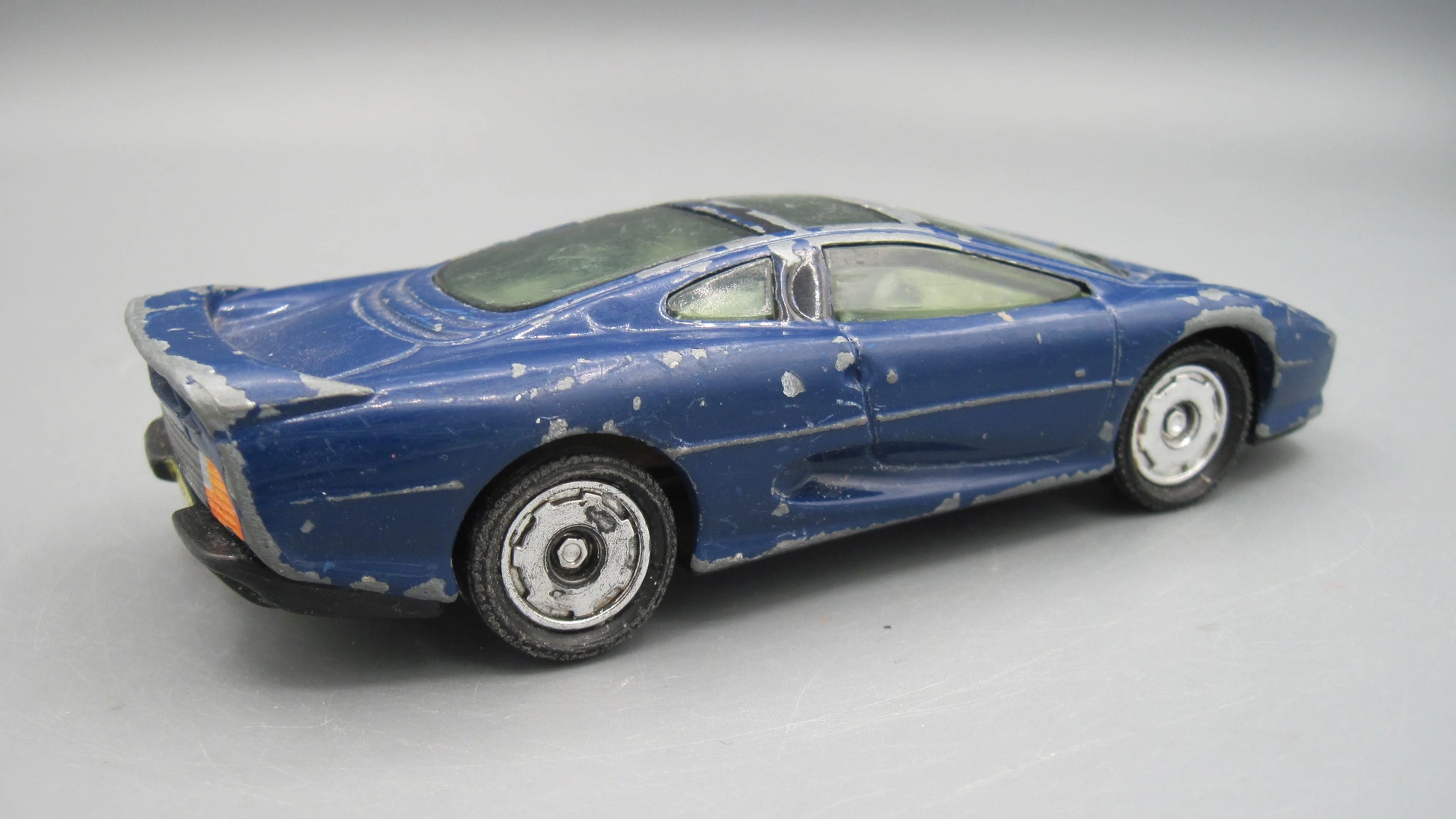Matchbox  Specials Jaguar XK220  Blue