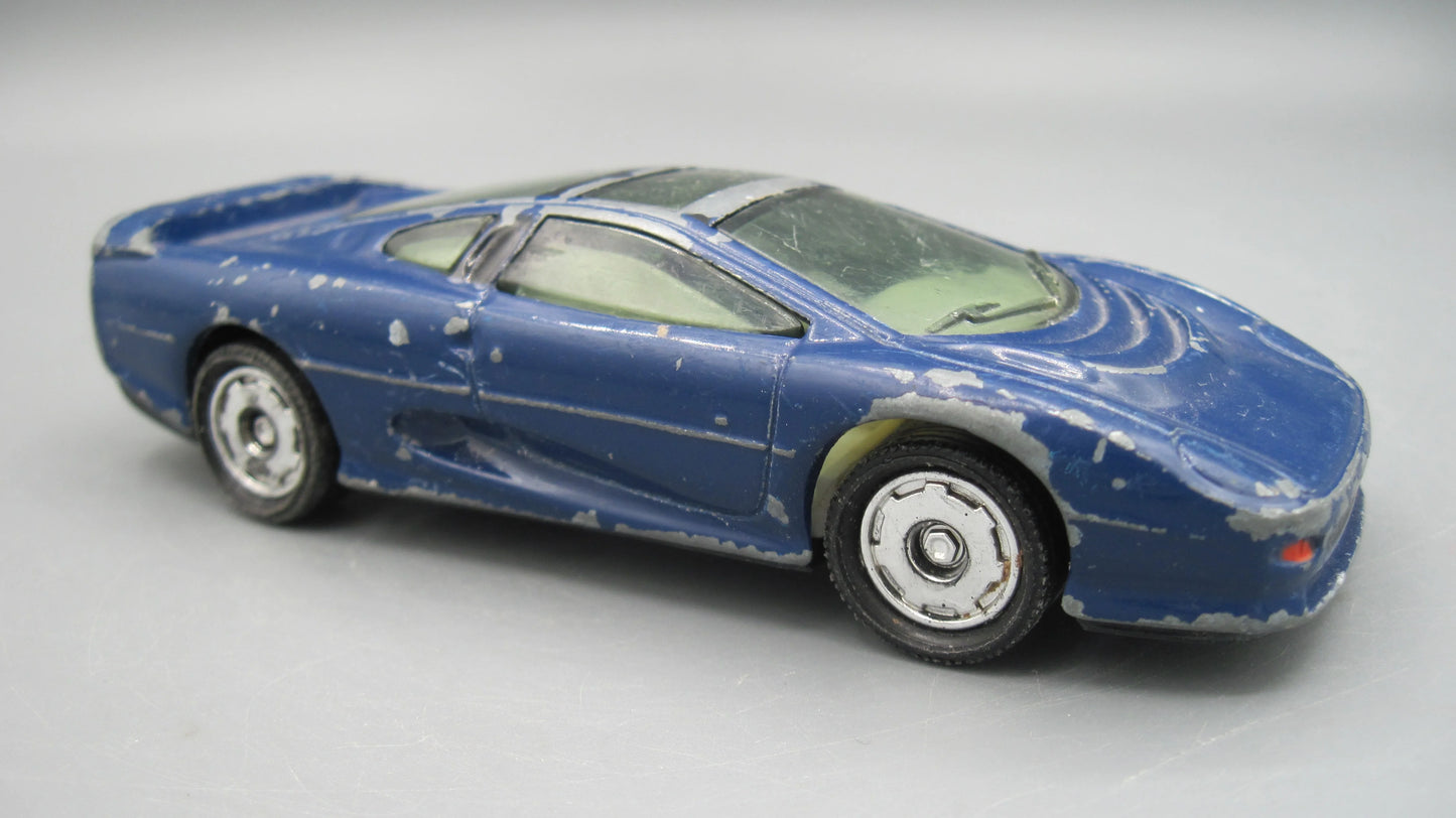 Matchbox  Specials Jaguar XK220  Blue